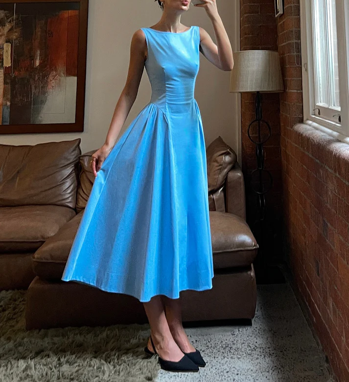 Satin Sleeveless Boat Neck Fit Flare Midi Kleid Dress