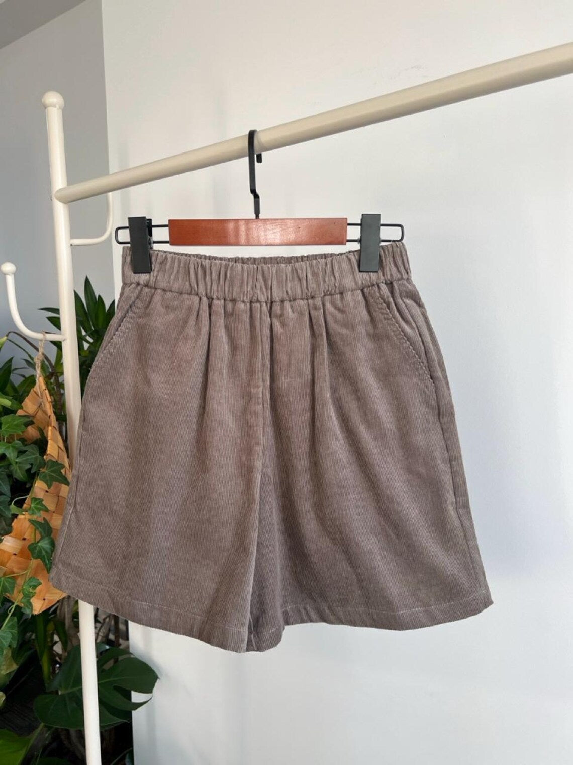 Elastic Waist Relaxed Fit Cotton Corduroy Casual Shorts